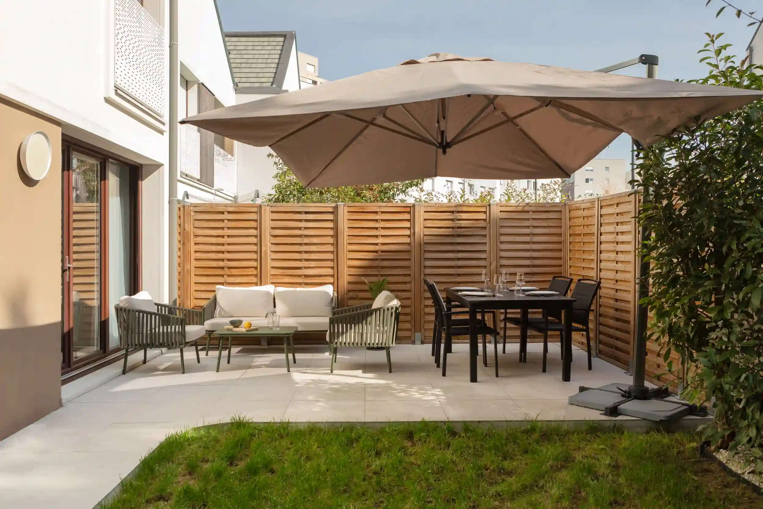 Création d'une terrasse de 12m2 dans une résidence neuve ! - image 2