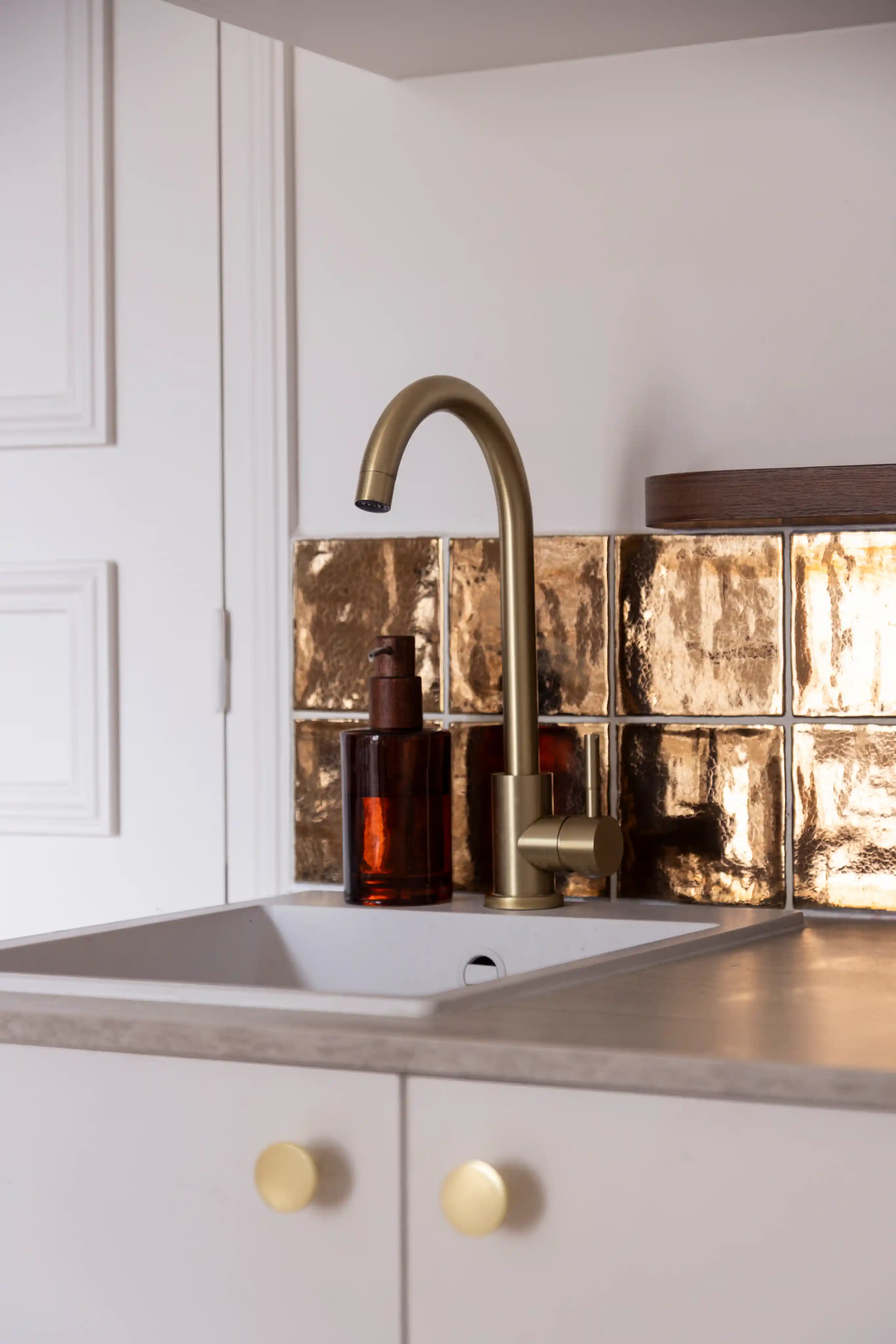 Transformation complète d'une ancienne chambre de bonnes de 30m2 - image 12