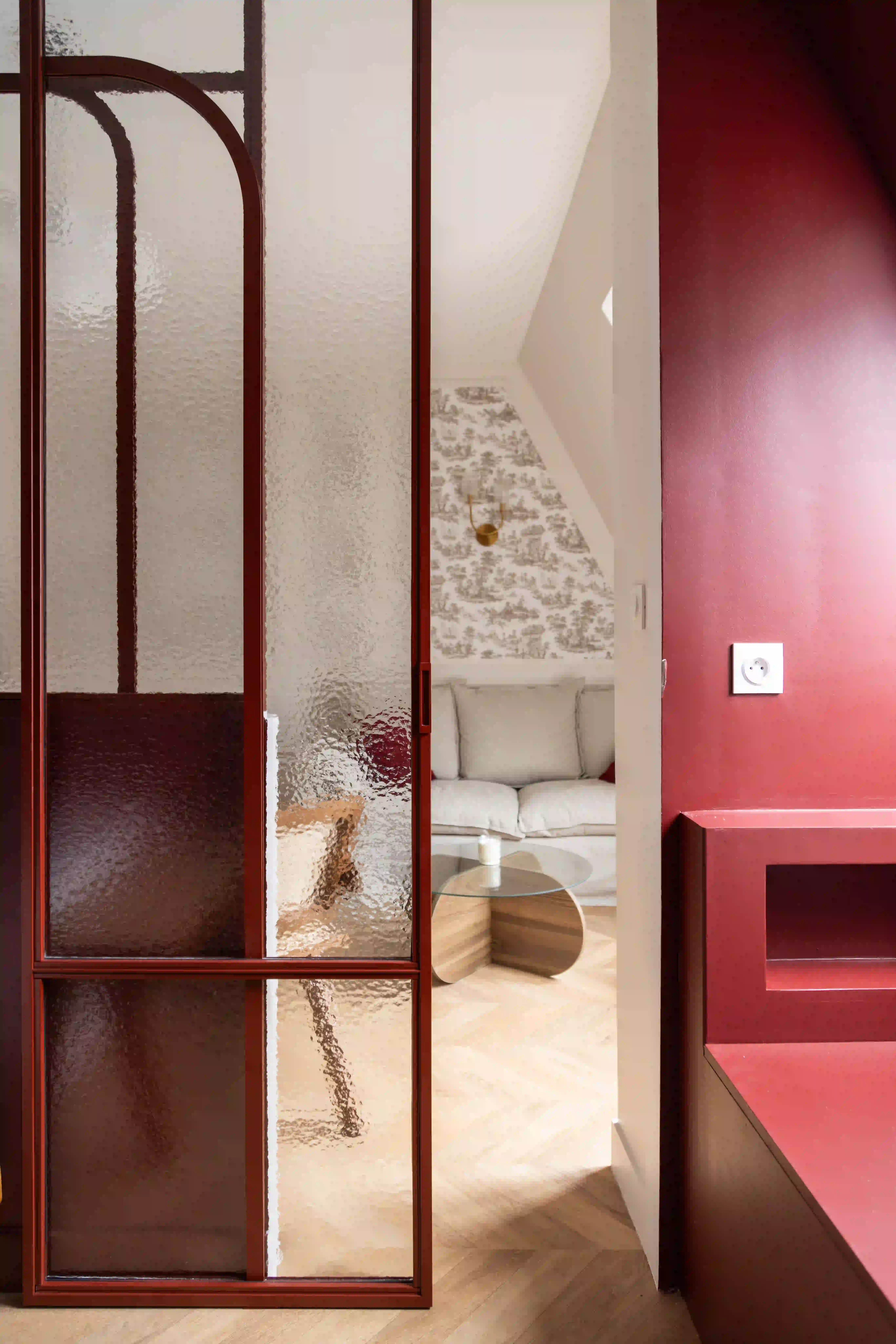 Transformation complète d'une ancienne chambre de bonnes de 30m2 - image 5