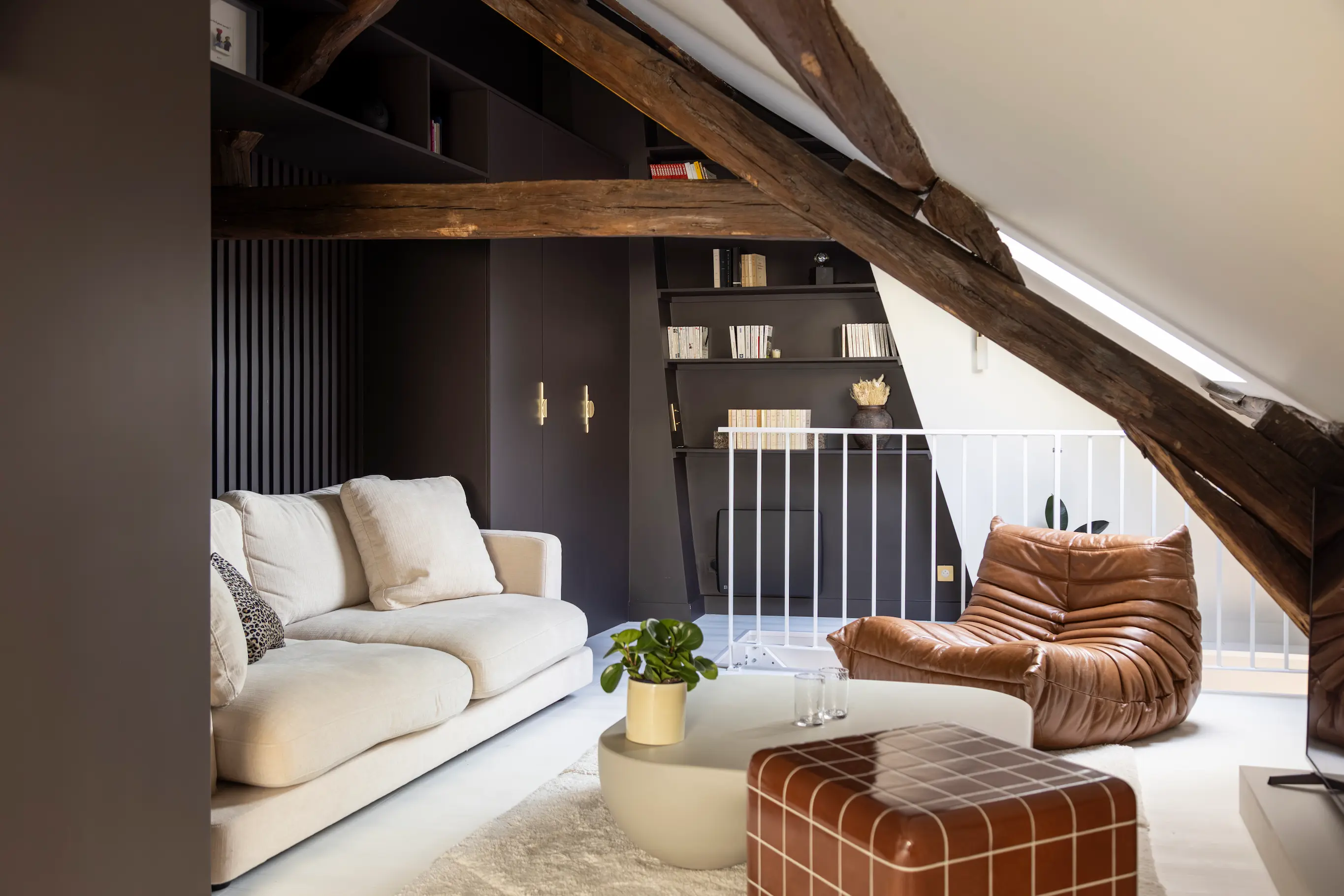 Un appartement Loft atypique de 60m2 ! - image 5